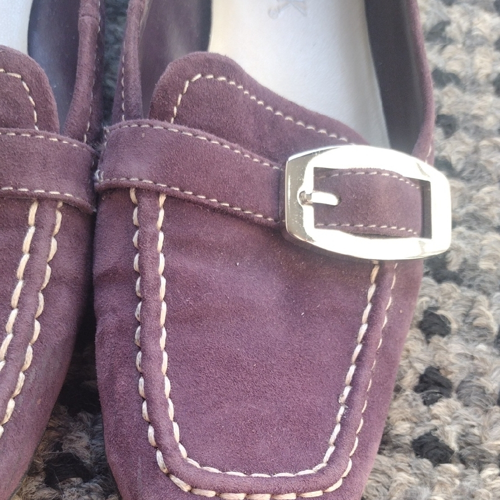 Elegant Purple Suede Loafers - Picture 5 of 9